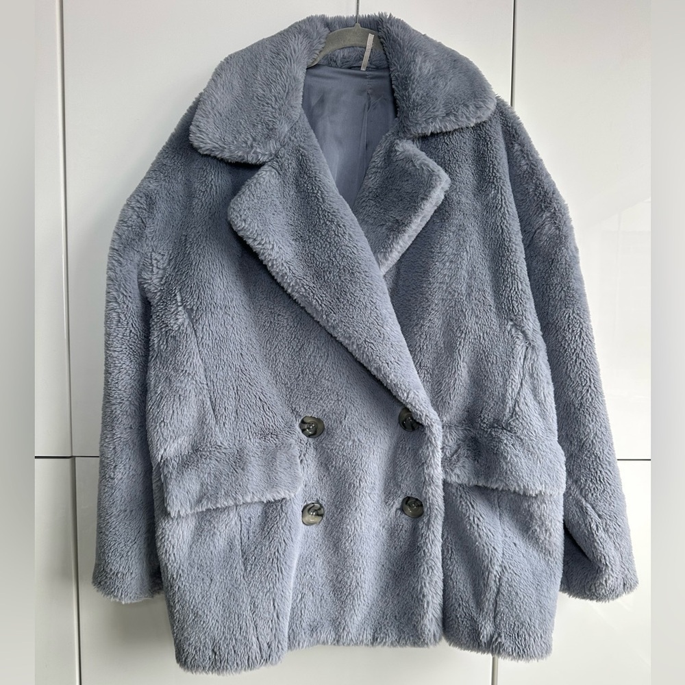 Free People Kate Faux Fur Coat Jacket Mob
Wife Cream Gray Oversized Medium